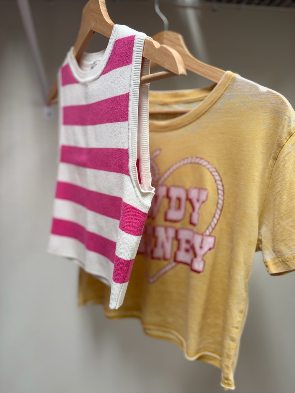 Bundles of 2 : ZARA Fuchsia and White Striped Tank M and vintage look tank top S